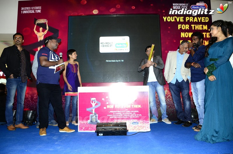 Ram & Anupama Parameshwaran @ Radio City Awards Trophy Unveiling Event