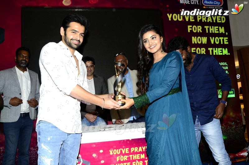 Ram & Anupama Parameshwaran @ Radio City Awards Trophy Unveiling Event