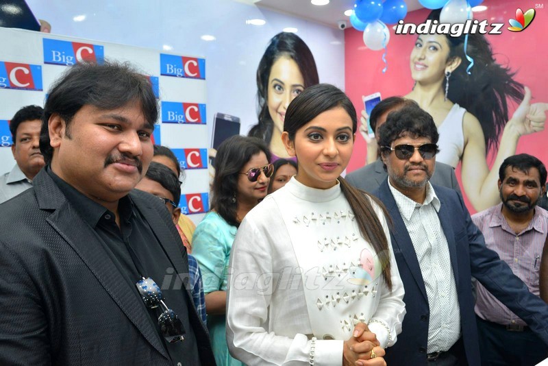 Rakul Preet @ Big C's Lucky Draw In Nellore