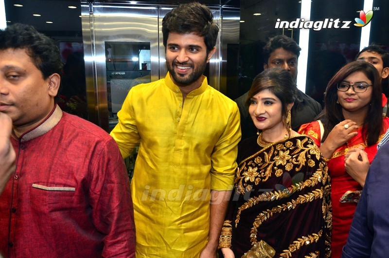 Rana & Anu Emmanuel Launches KLM Shopping Mall