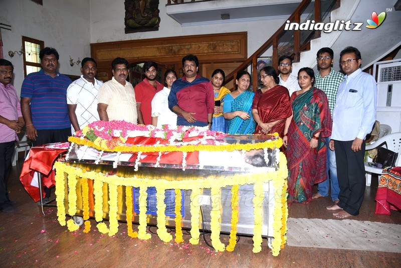 Celebs & Politicians Pay Homage To Madala Ranga Rao