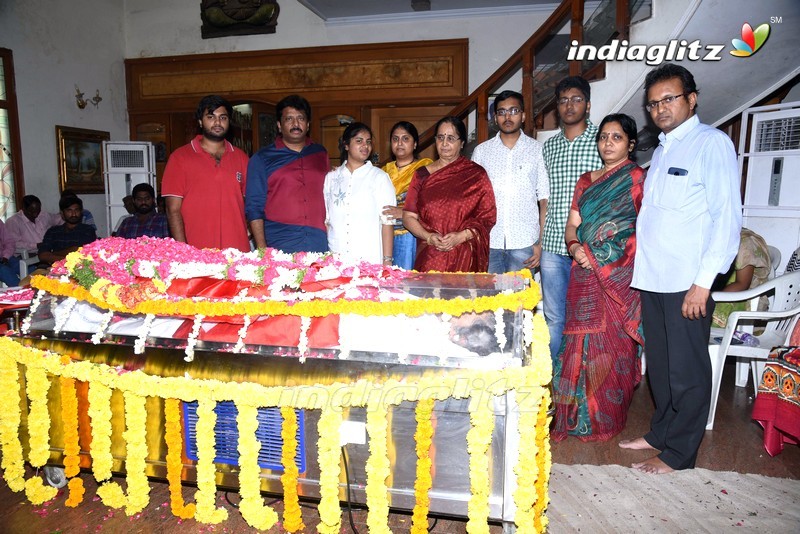 Celebs & Politicians Pay Homage To Madala Ranga Rao