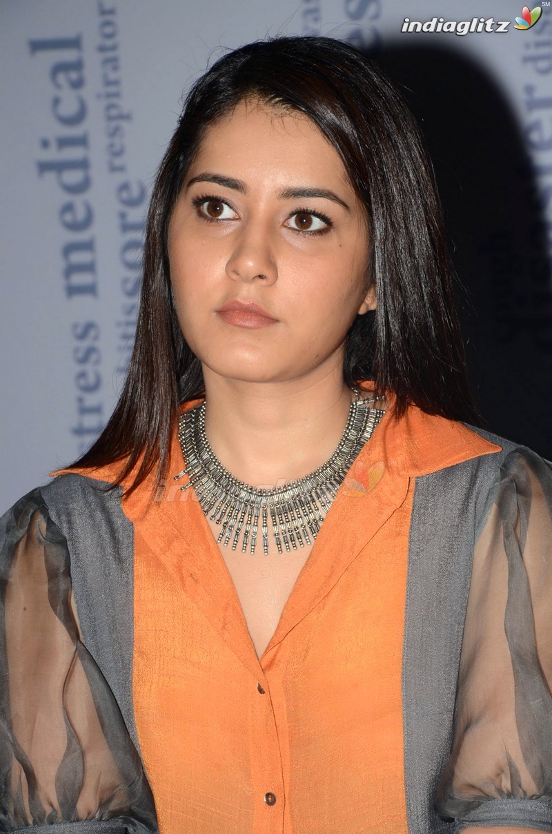 Rashi Khanna Partakes in anti-smoking campaign