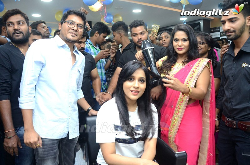 Rashmi Launches Be You Salon @ AS Rao Nagar