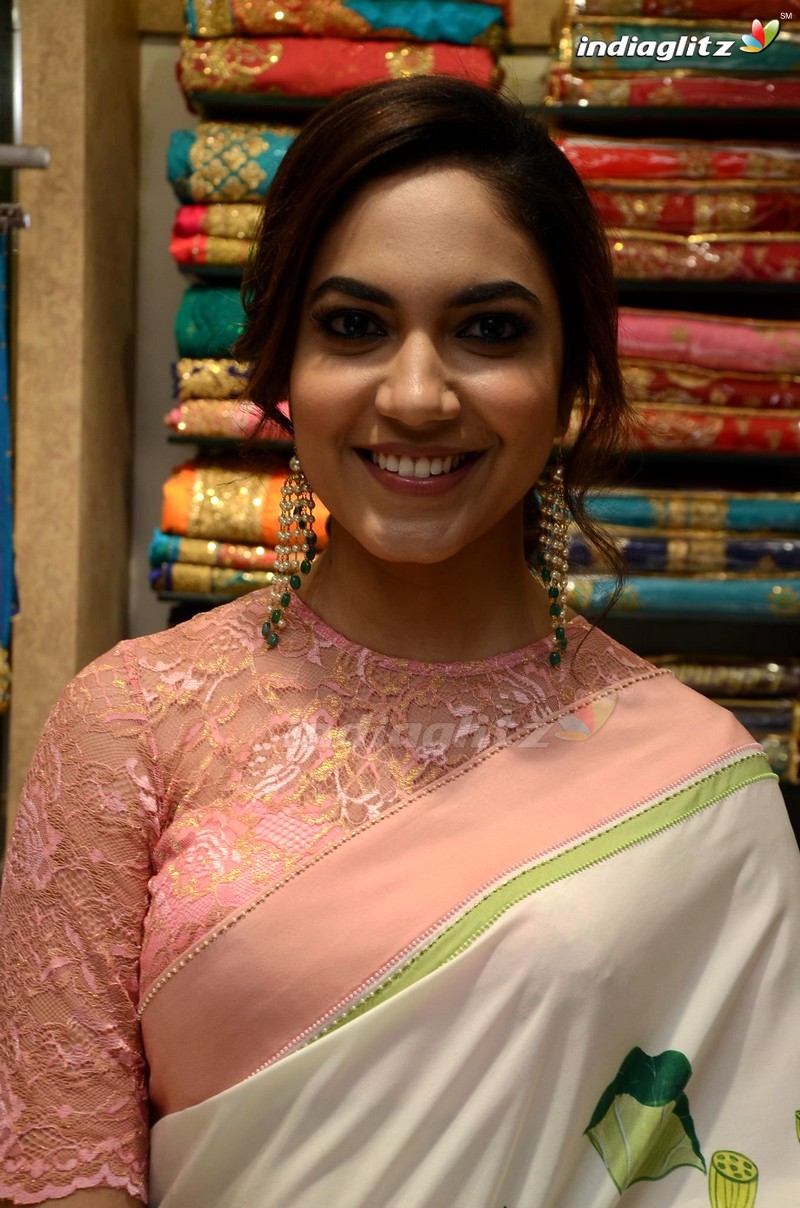 Ritu Varma Launches The Chennai Silks at Mehdipatnam