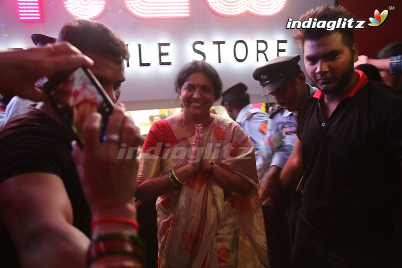 Rajasekhar & Jeevitha @ B New Mobile Stores In Gajuwaka