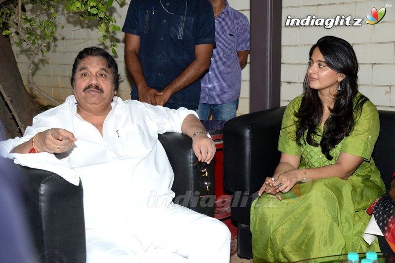 'Rudramadevi' Press Meet