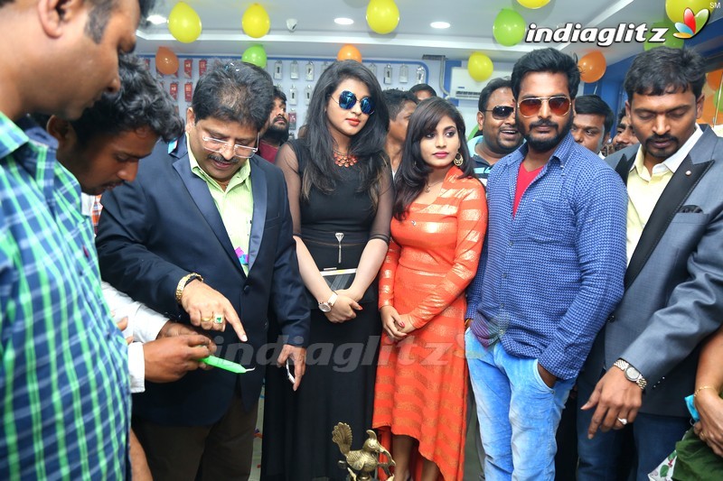 'Runam' Movie Team Launches Cellbay Shop At Nalgonda