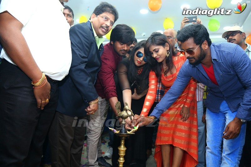 'Runam' Movie Team Launches Cellbay Shop At Nalgonda