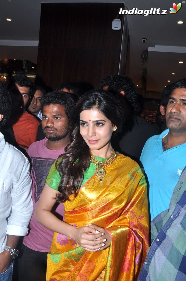 Samantha Traditional Look In Saree