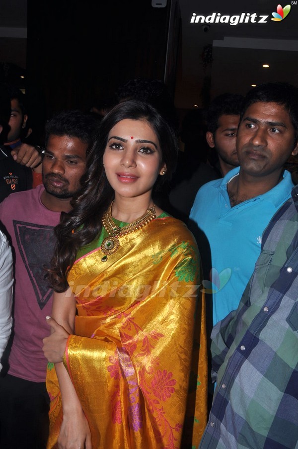 Samantha Traditional Look In Saree