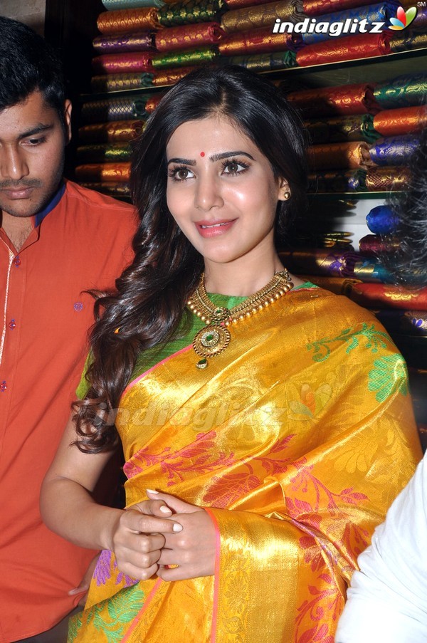 Samantha Traditional Look In Saree