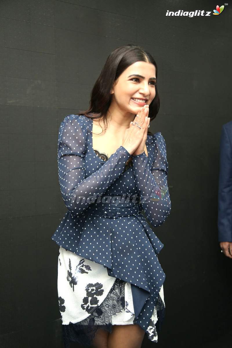 Samantha Launches Oneplus Mobile @ Big C