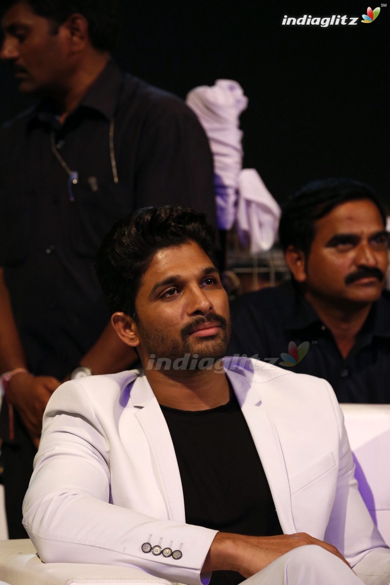 'Sarainodu' Audio Success Meet @ Vizag (Set-1)