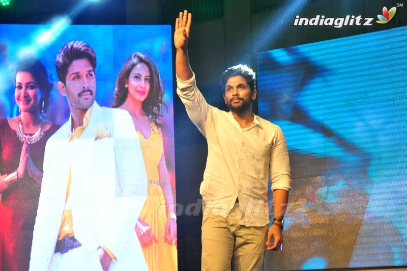 'Sarrainodu' Success Celebrations @ Vijayawada (Set-2)