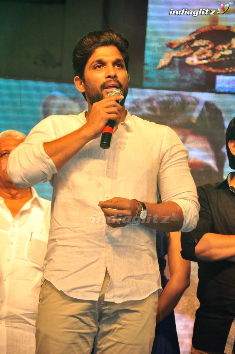 'Sarrainodu' Success Celebrations @ Vijayawada (Set-2)