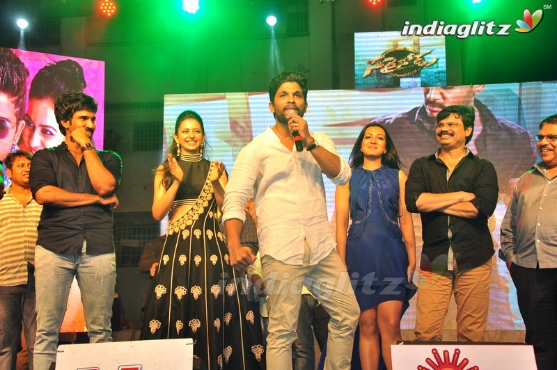 'Sarrainodu' Success Celebrations @ Vijayawada (Set-2)