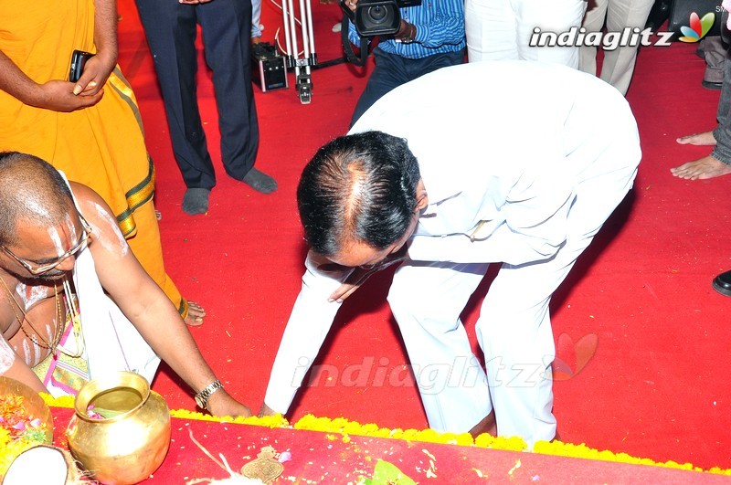 Balakrishna's 'Gautamiputra Satakarni' Movie Launch (Set-2)