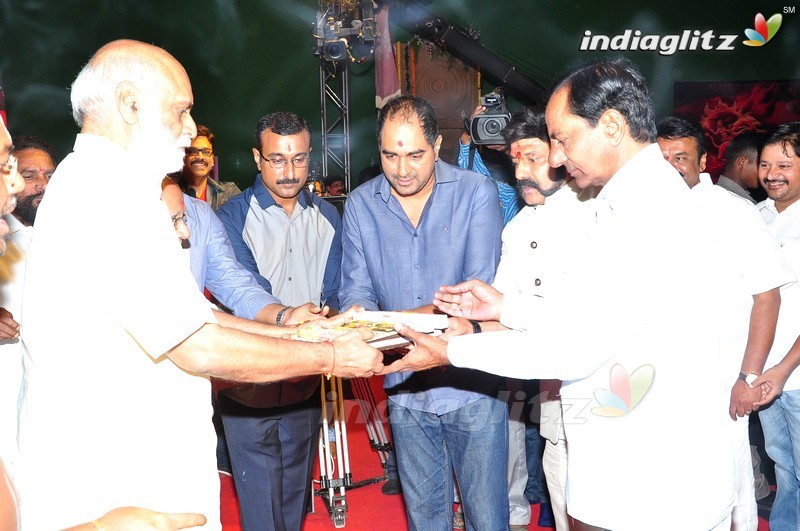 Balakrishna's 'Gautamiputra Satakarni' Movie Launch (Set-2)