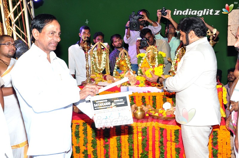 Balakrishna's 'Gautamiputra Satakarni' Movie Launch (Set-2)