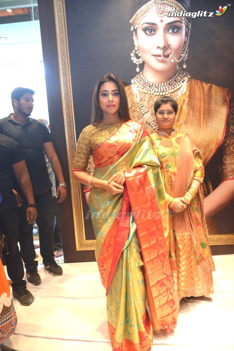 Shriya Saran Launches VRK Silks @ Secunderabad