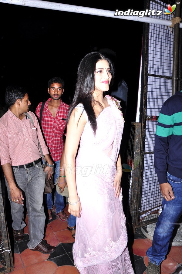 Shruti Haasan @ Gabbar Singh Audio