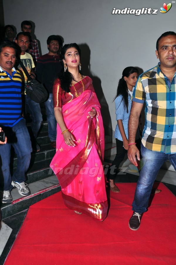 Shruti Haasan @ 'Uttama Villain' Audio Launch