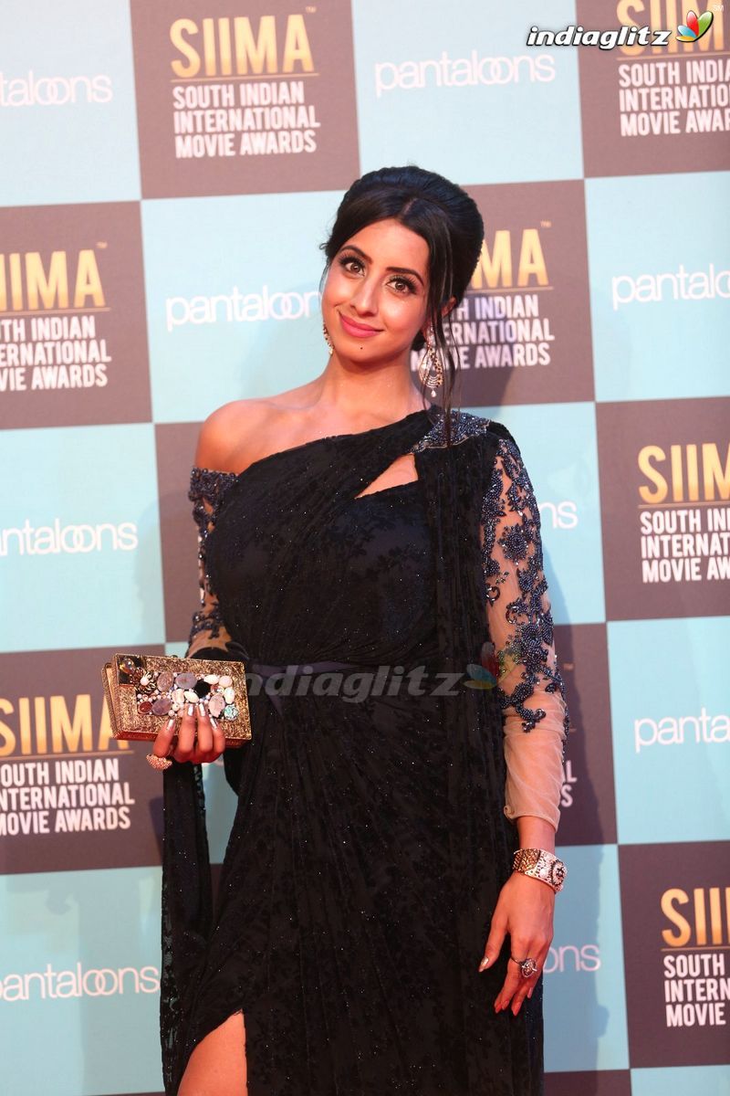 SIIMA Awards Red Carpet 2018 @ Dubai