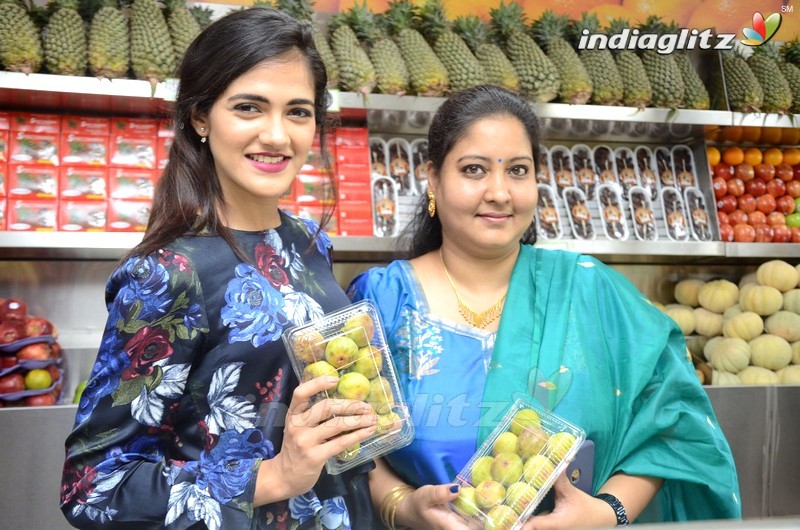 Simran Chaudari Launches Pure O Natural @ Kondapur