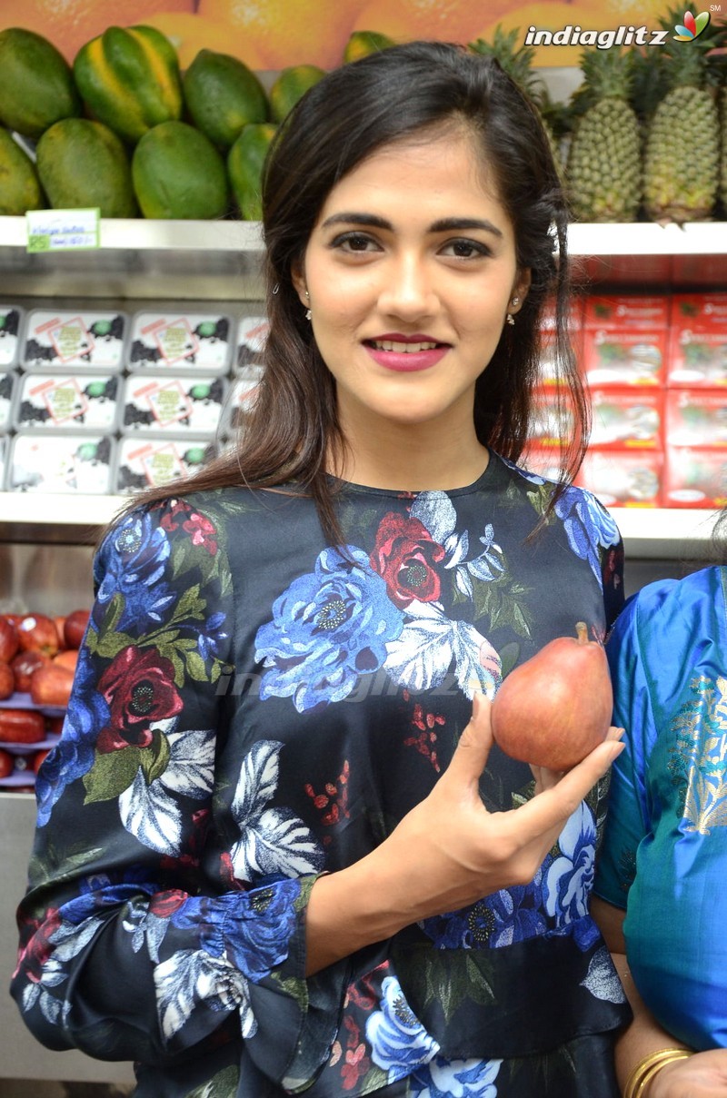 Simran Chaudari Launches Pure O Natural @ Kondapur