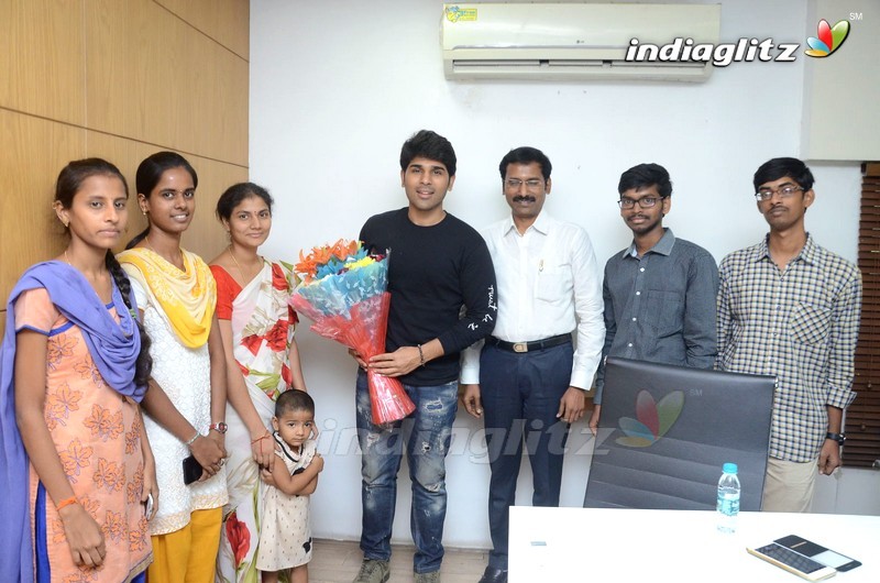 Allu Sirish Celebrates His Birthday Amidst Fans