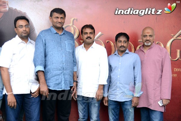 'Srimanthudu' Press Meet