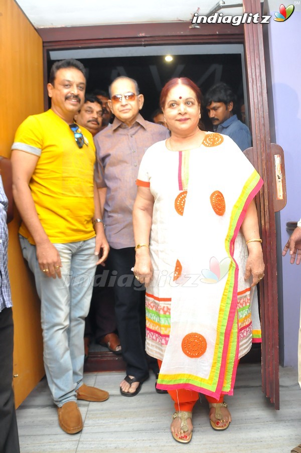 Krishna Watches 'Srimanthudu' With Family