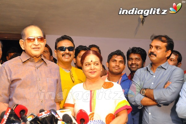 Krishna Watches 'Srimanthudu' With Family