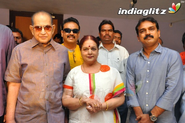 Krishna Watches 'Srimanthudu' With Family