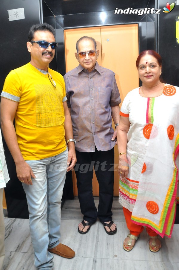 Krishna Watches 'Srimanthudu' With Family