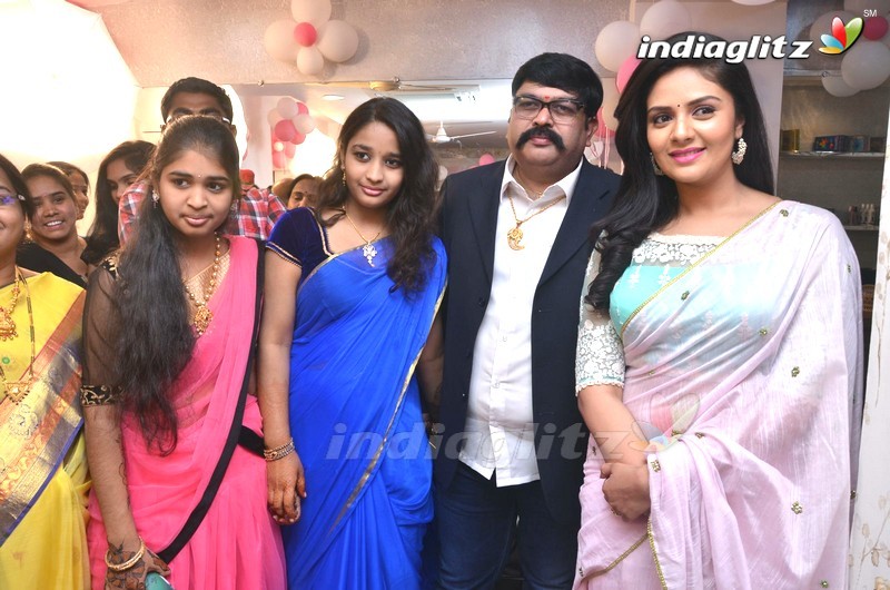 Sreemukhi Launches Maanvis Beauty Studio & Spa