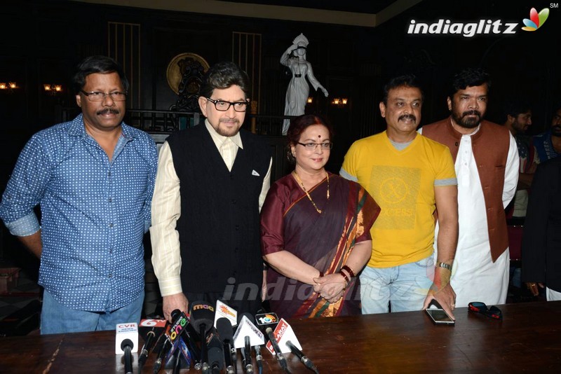 'Sri Sri' Press Meet