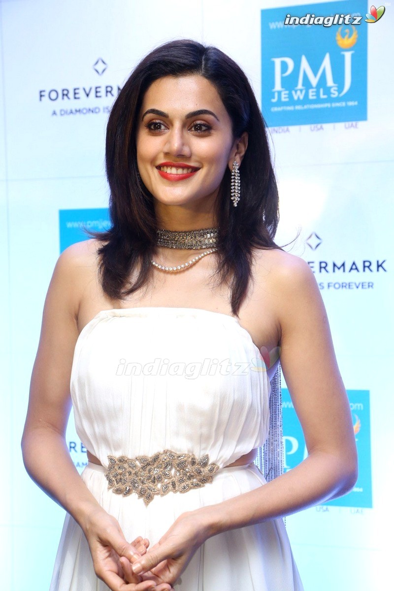 Taapsee Launches Forevermark Diamond Collections at PMJ Jewels