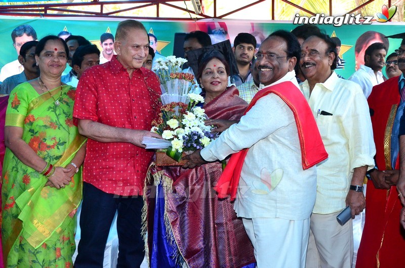 Talasani & MAA Felicitate VijayaNirmala On Receiving Doctorate