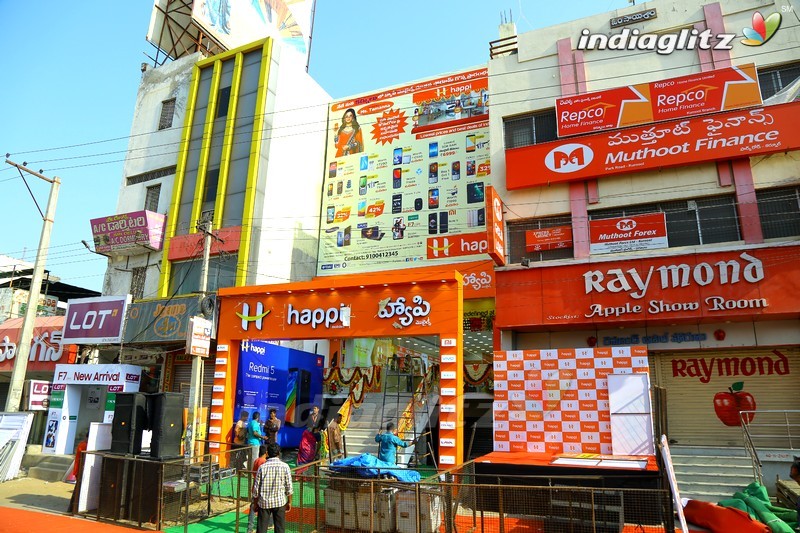 Tamannaah launches happi Mobiles Store @ Kurnool