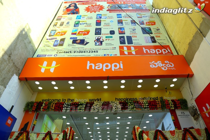 Tamannaah launches happi Mobiles Store @ Kurnool