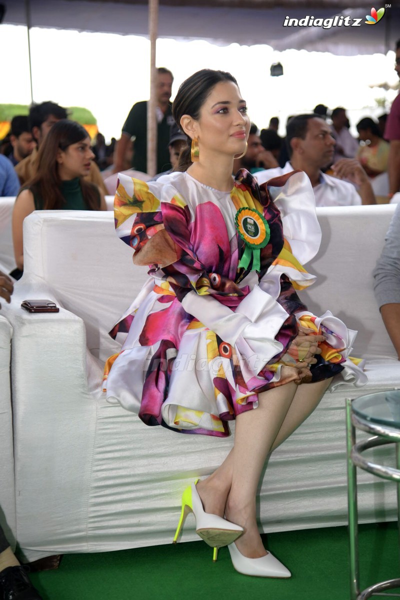 Tamannaah, Azharuddin Launches Suchirindia IVY Green Project