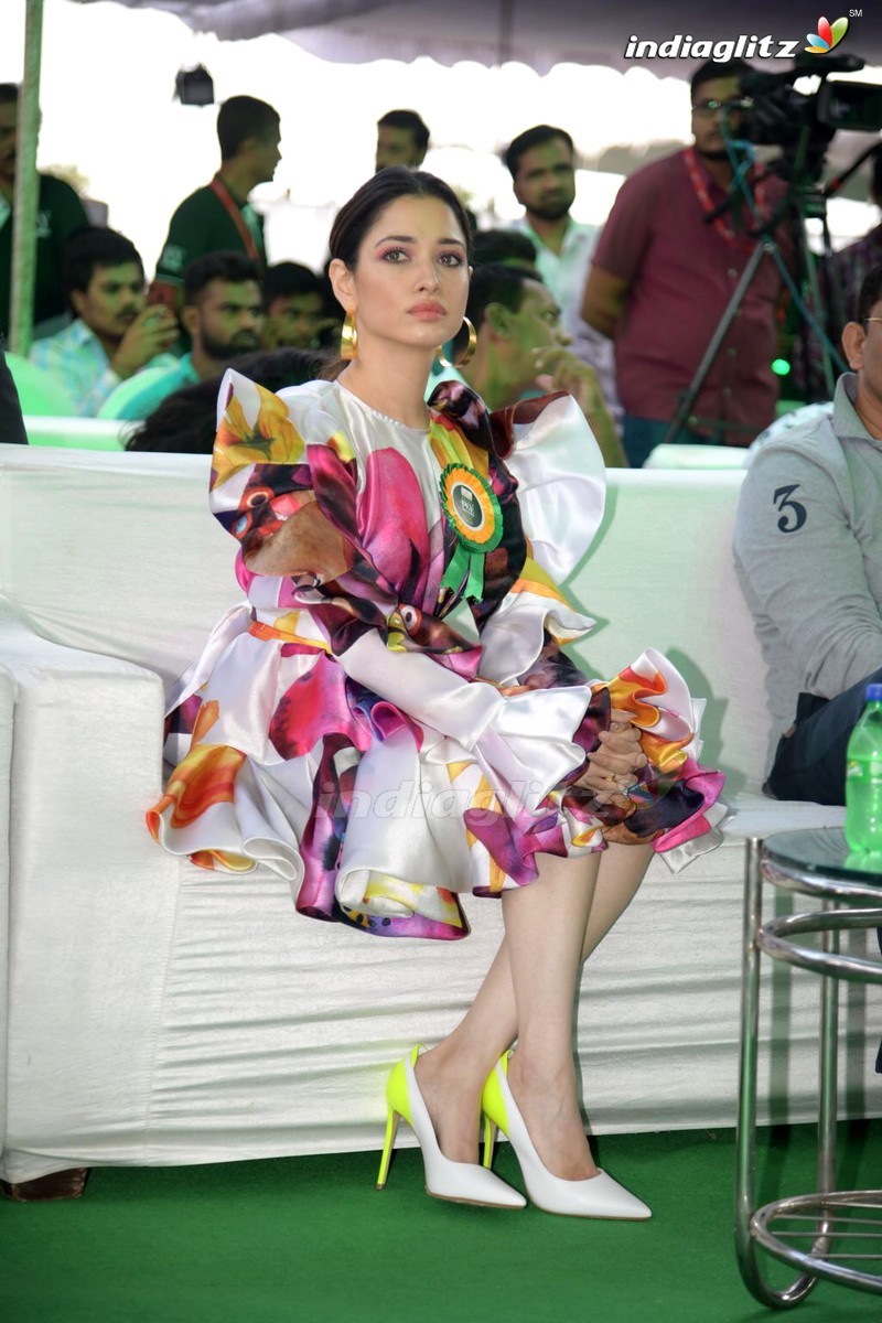 Tamannaah, Azharuddin Launches Suchirindia IVY Green Project