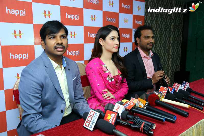 Tamannah Launches Happi Mobiles Store @ Bhimavaram