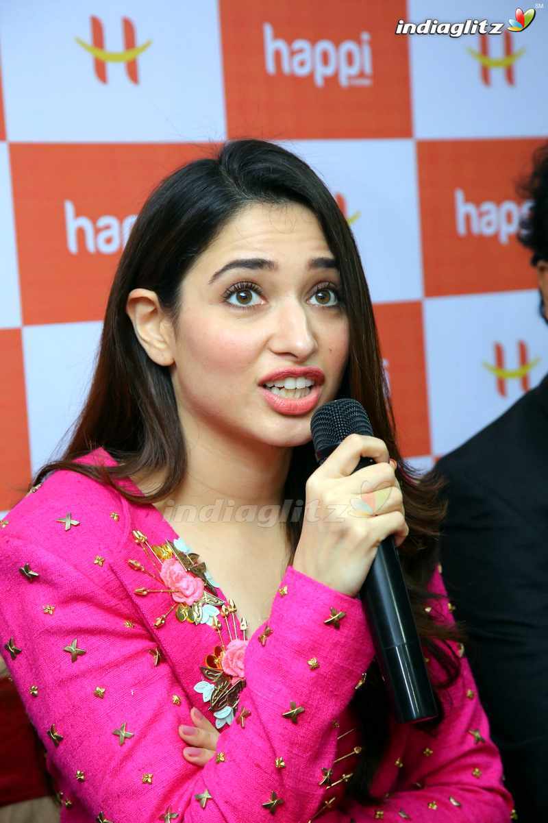 Tamannah Launches Happi Mobiles Store @ Bhimavaram