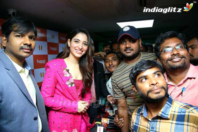 Tamannah Launches Happi Mobiles Store @ Bhimavaram