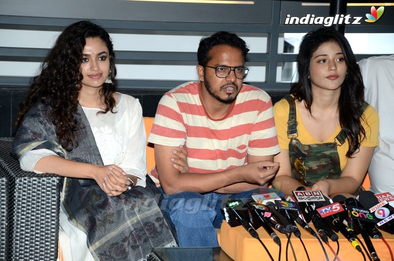 'Taxiwaala' Press Meet