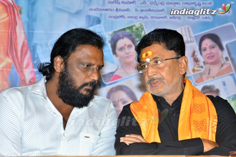 'Tholi Parichayam' Press Meet