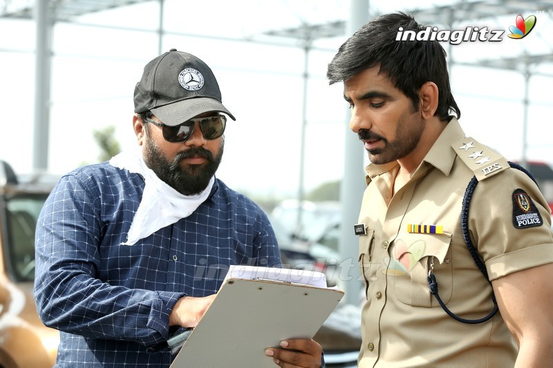 'Touch Chesi Chudu' On Location